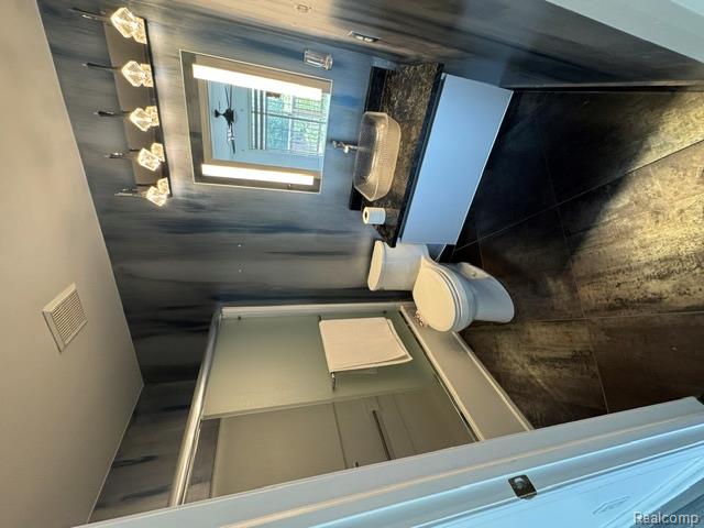 17034 Farmington Road Livonia, MI 48154 - Photo 14 of 16