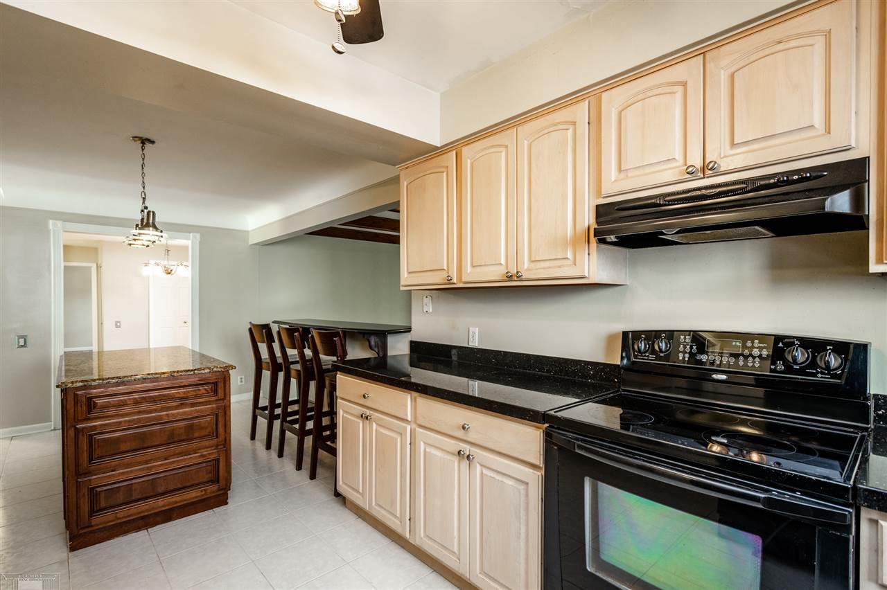 21737 River Road Grosse Pointe Woods, MI 48236 - Photo 13 of 53