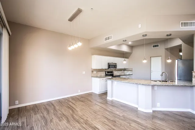 $2,775 | 3800 South Cantabria Circle, Unit 1048, Chandler, AZ 85248
