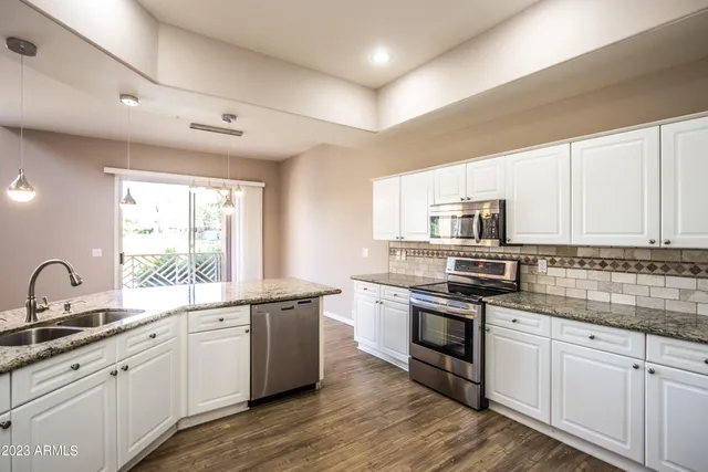 $2,775 | 3800 South Cantabria Circle, Unit 1048, Chandler, AZ 85248