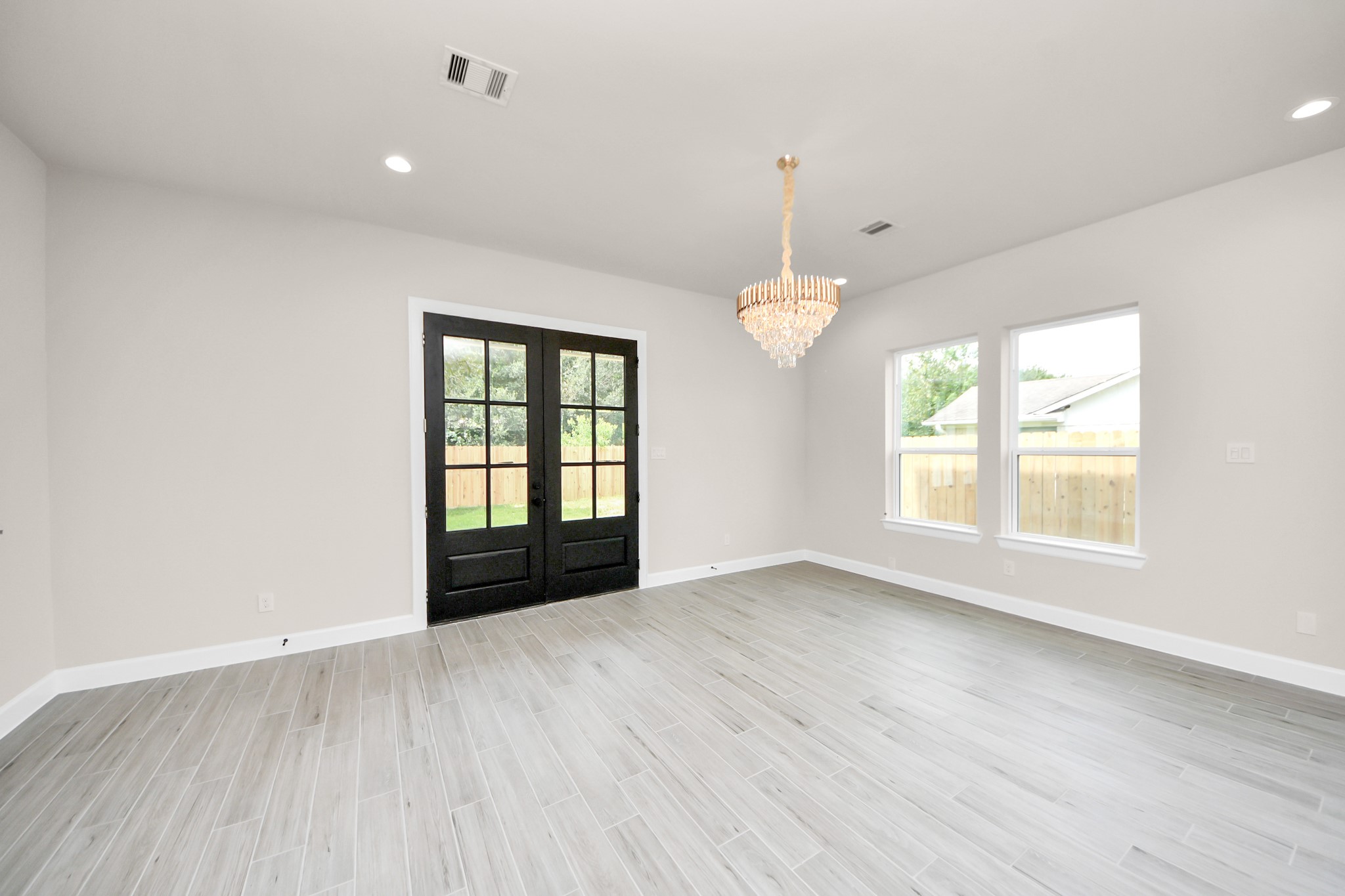 5218 Higgins Street, Unit A/B Houston, TX 77033 - Photo 34 of 40 Photos are of a completed home with similar finishes and are for representation purposes only. Property set to be complete in 60 days.