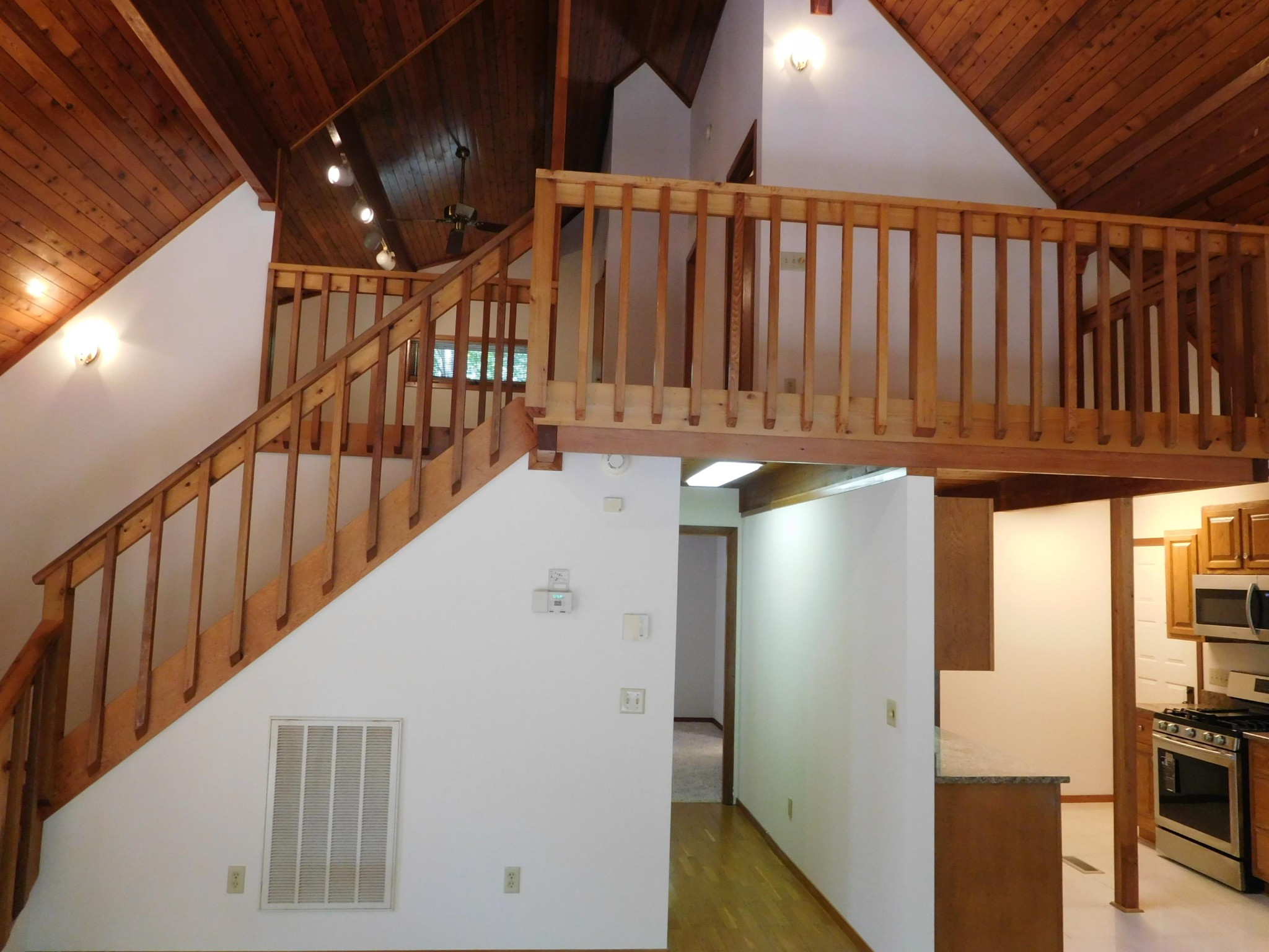 919 Reeves Road, Unit 8 Monterey, TN 38574 - Photo 5 of 26 Gallery Image 5