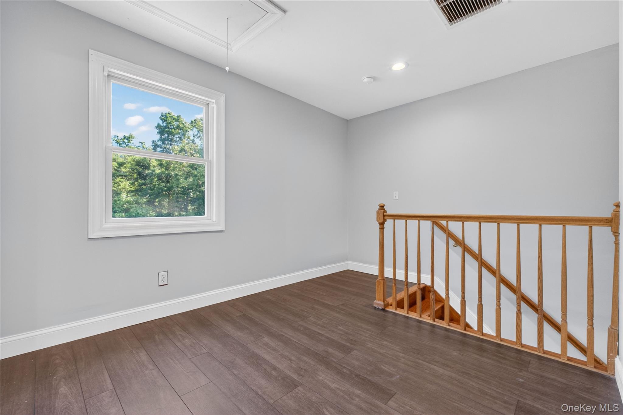 142 Hawleys Corners Road Highland, NY 12528 - Photo 17 of 43 2nd Level Primary area