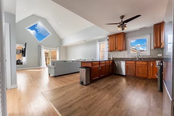 $1,199,000 | 1024 West 18th Place, Chicago, IL 60608