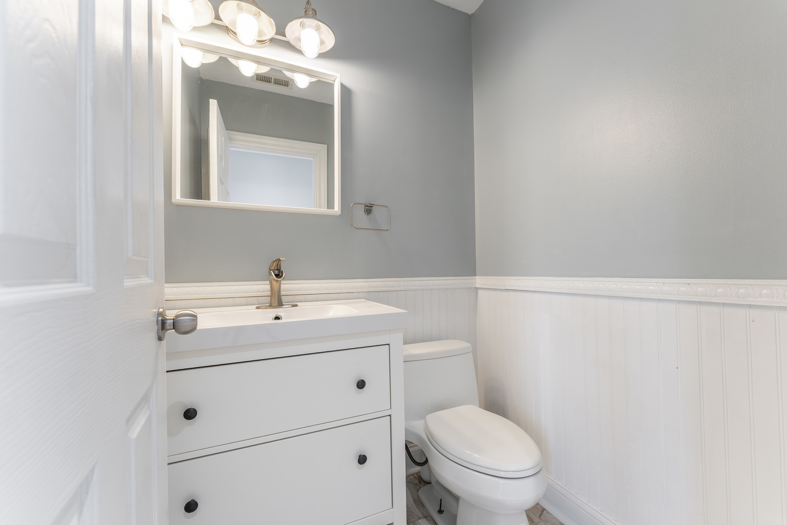 1024 West 18th Place Chicago, IL 60608 - Photo 24 of 40