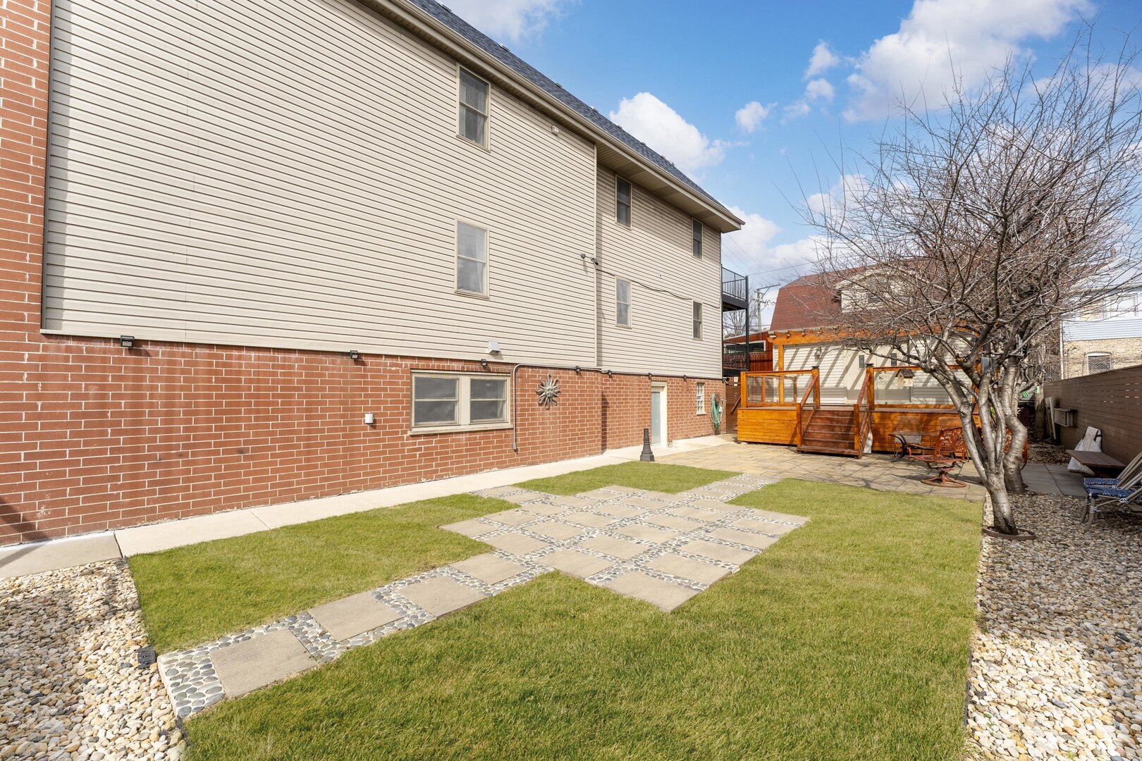 1024 West 18th Place Chicago, IL 60608 - Photo 30 of 40