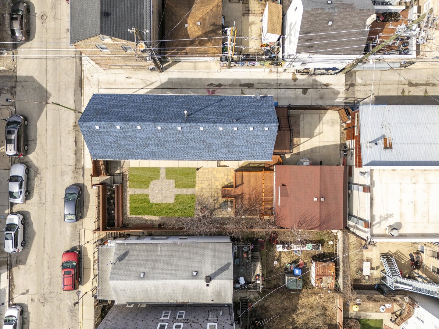 1024 West 18th Place Chicago, IL 60608 - Photo 3 of 40