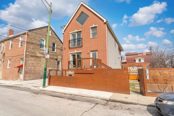 $1,199,000 | 1024 West 18th Place, Chicago, IL 60608