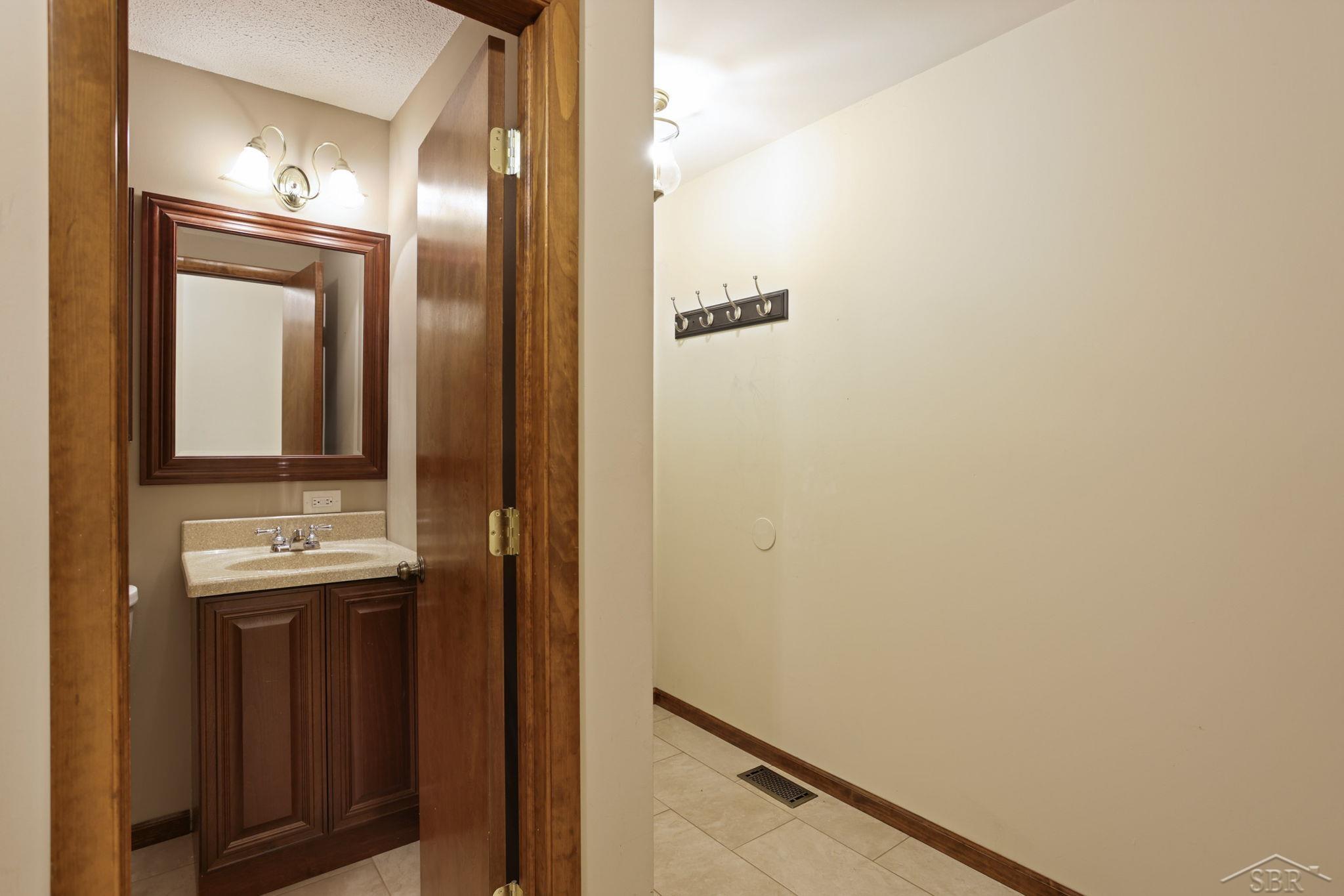 4899 Raymond Road Midland, MI 48642 - Photo 23 of 33