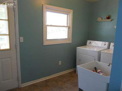1104 South Murray Road Caro, MI 48723 - Photo 16 of 29 20397157-15.JPG