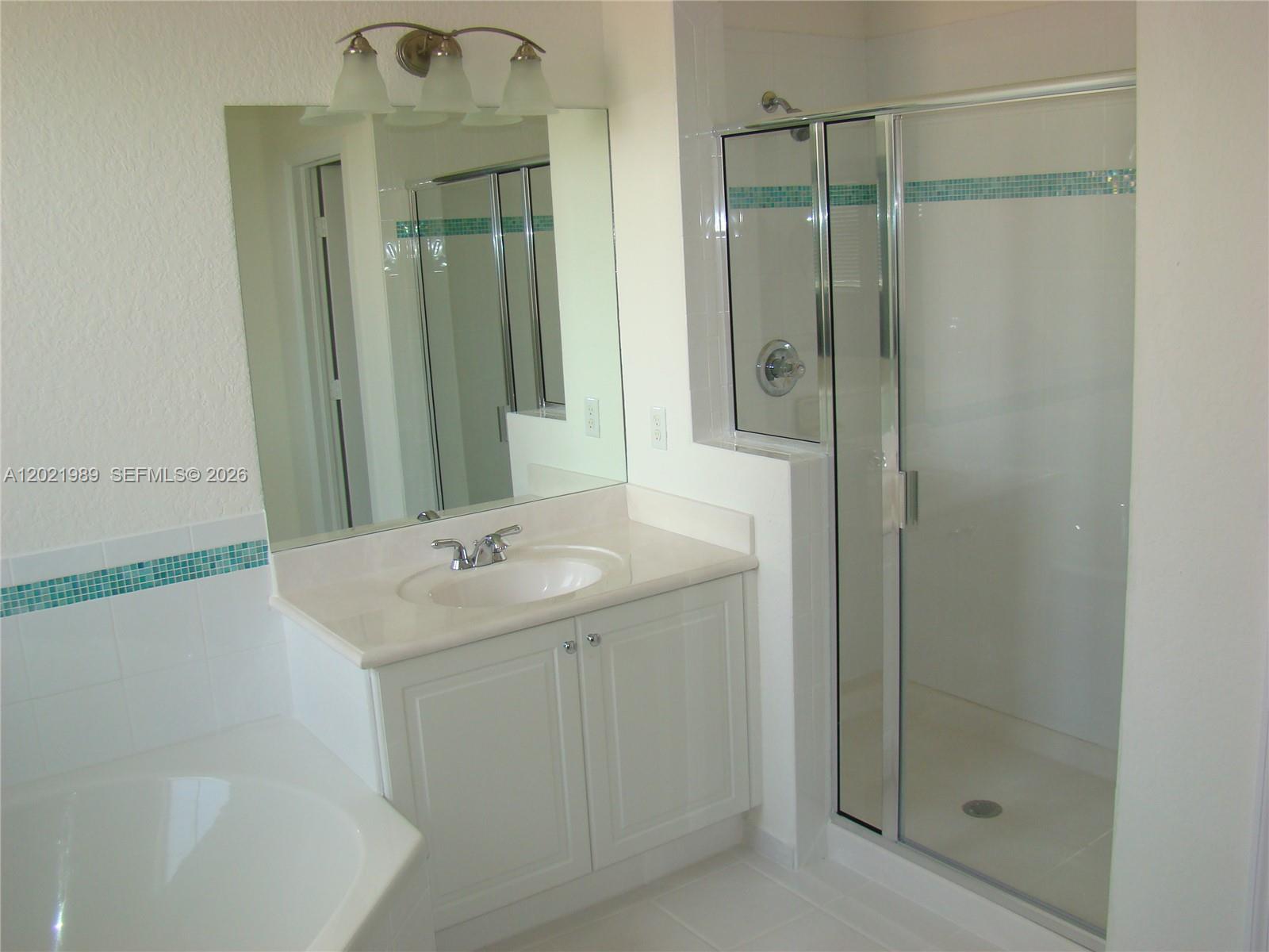8651 Northwest 111th Court Doral, FL 33178 - Photo 5 of 10