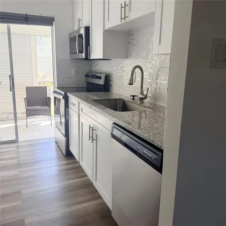$1,400 | 7500 Northwest 5th Place, Unit 204, Margate, FL 33063