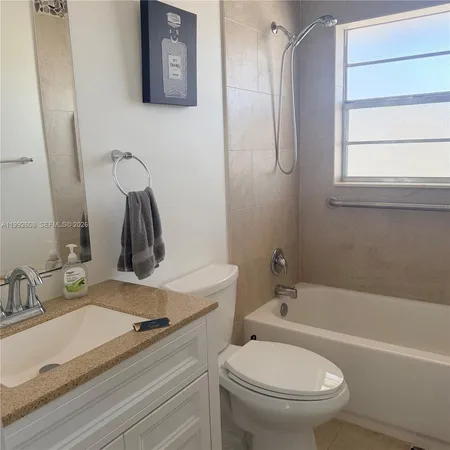 $1,400 | 7500 Northwest 5th Place, Unit 204, Margate, FL 33063