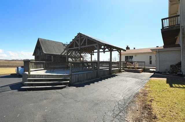 $850,000 | 26025 South 88th Avenue, Monee, IL 60449