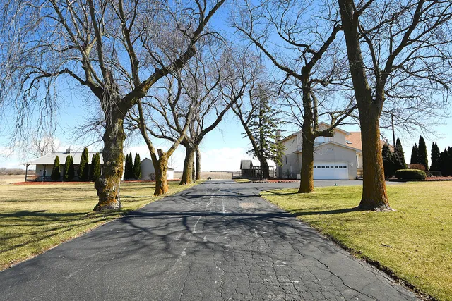 $850,000 | 26025 South 88th Avenue, Monee, IL 60449