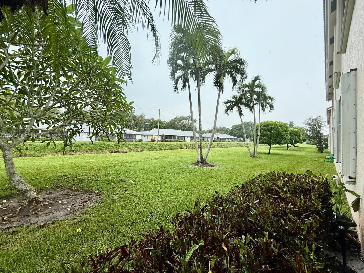 8658 Vía Reale, Unit 3 Boca Raton, FL 33496 - Photo 22 of 39 a view of a park