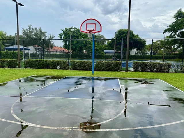 a view of a tennis court
