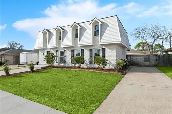 $329,000 | 2236 Hampton Drive, Harvey, LA 70058