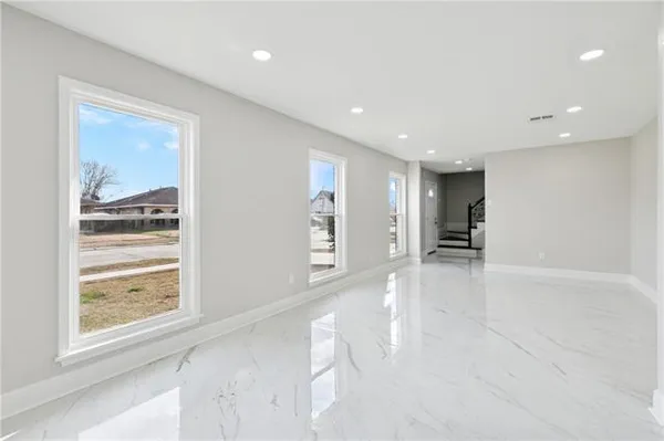 $329,000 | 2236 Hampton Drive, Harvey, LA 70058