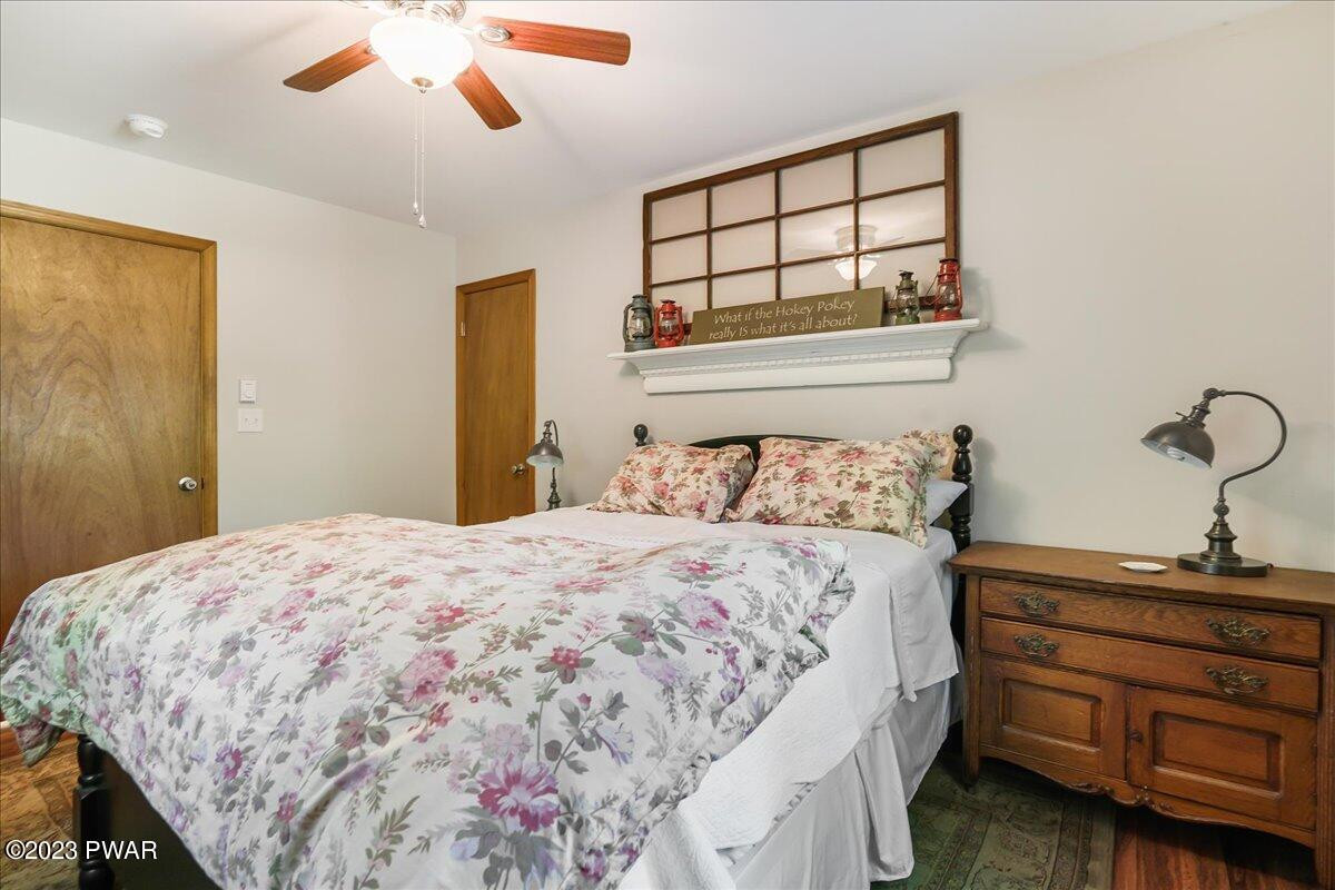122 Ridge Drive Milford, PA 18337 - Photo 20 of 43 a bedroom with a bed and a window