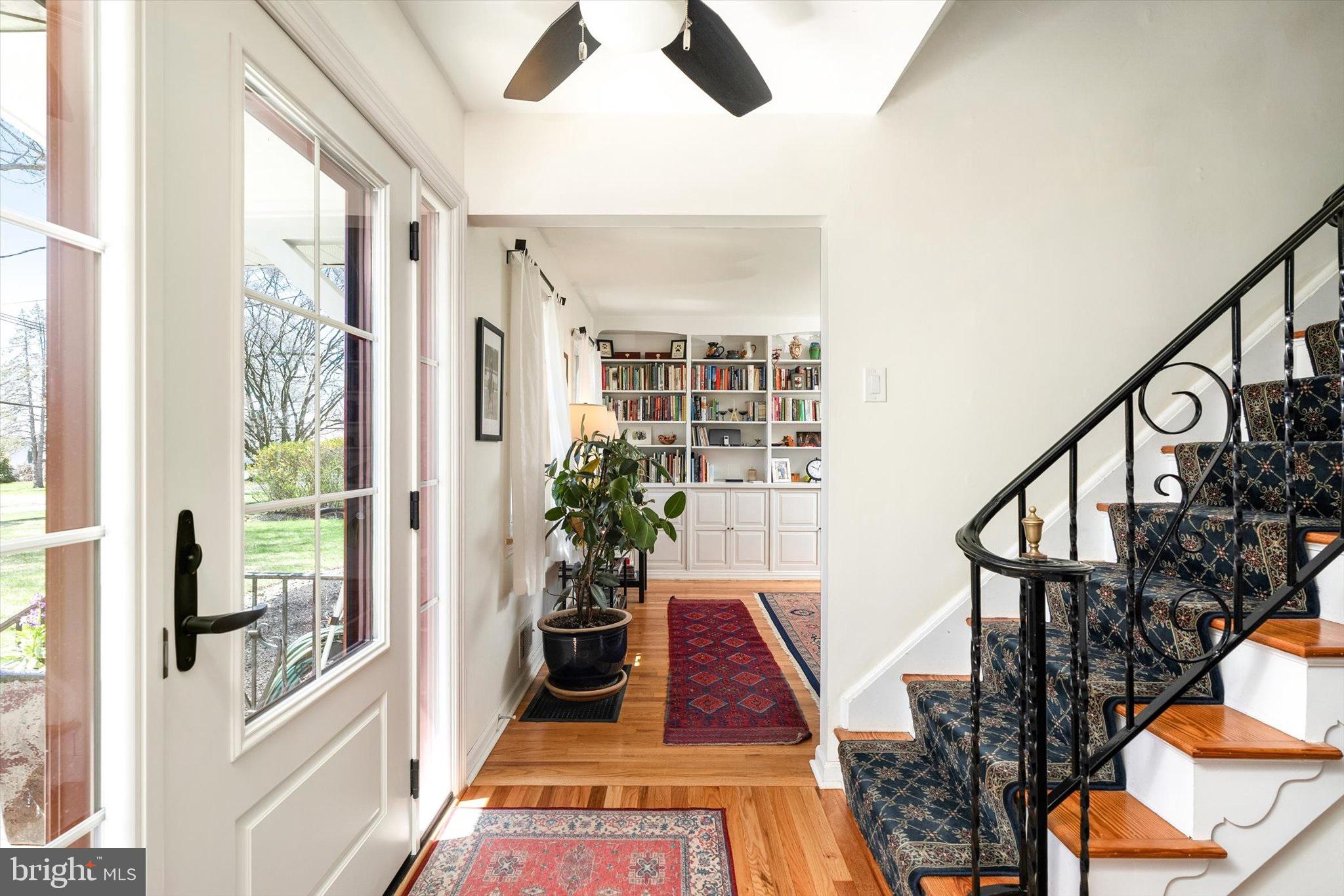 18 Cranbury Neck Road Cranbury, NJ 08512 - Photo 4 of 29 Foyer