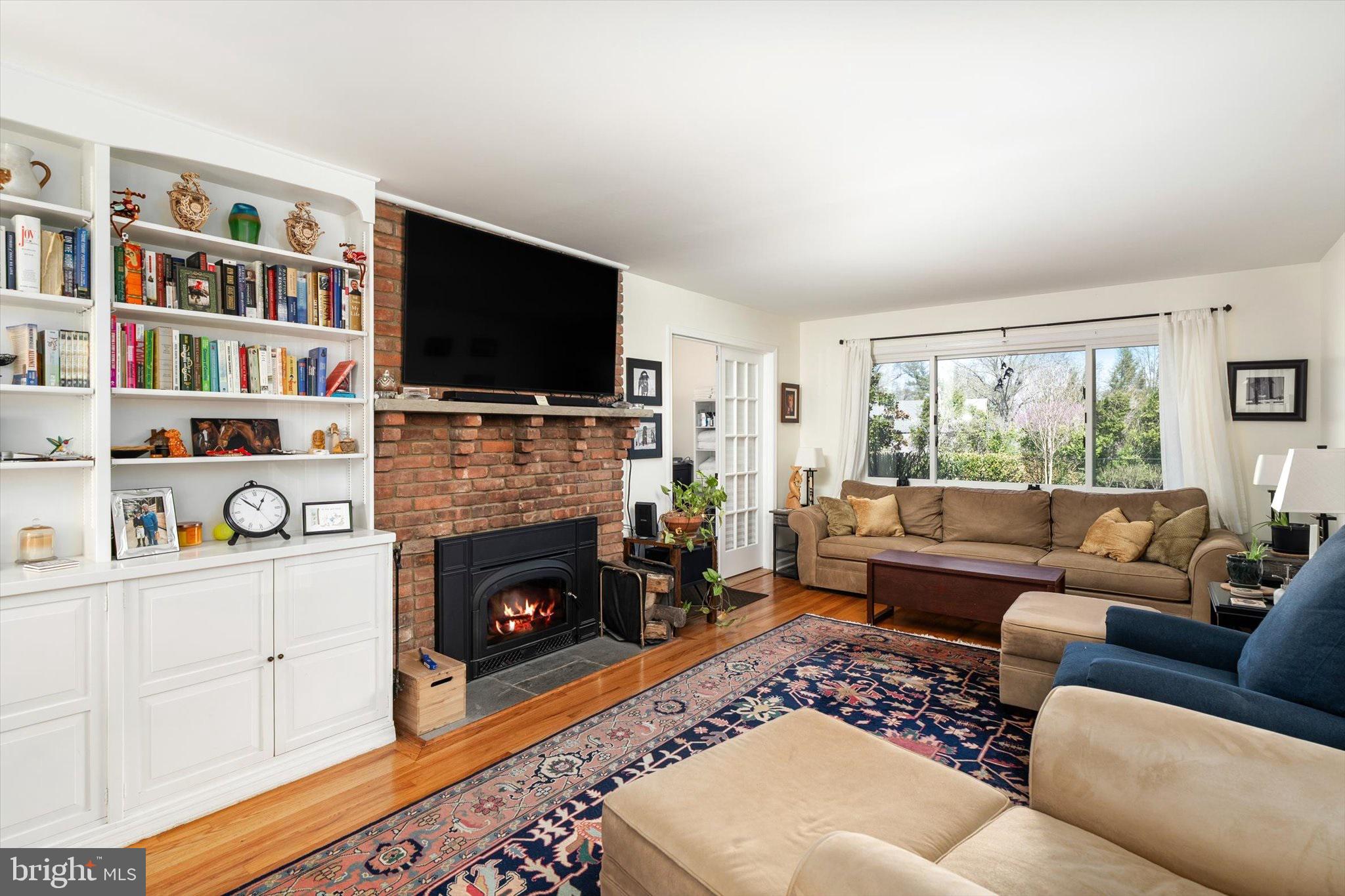 18 Cranbury Neck Road Cranbury, NJ 08512 - Photo 5 of 29 Living Room