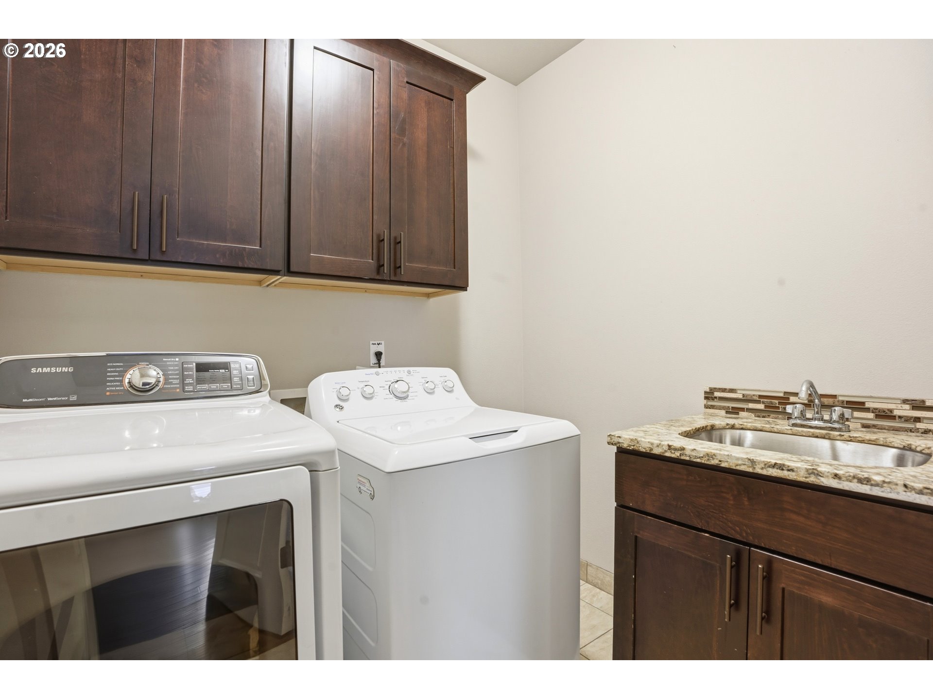 2481 Southwest 41st Street Gresham, OR 97080 - Photo 17 of 37