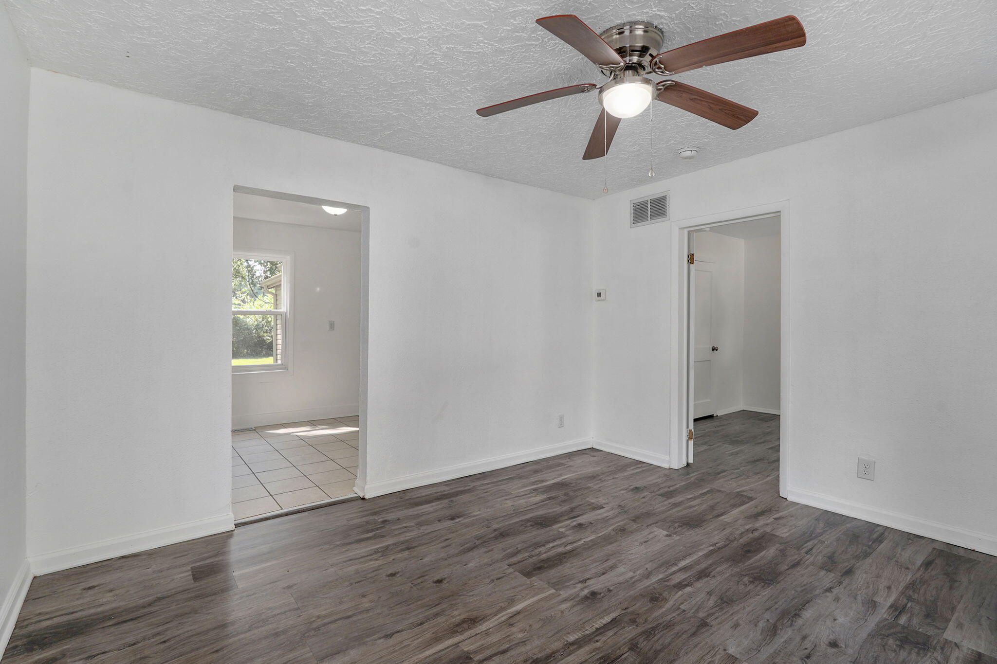 2540 West State Street Springfield, MO 65802 - Photo 6 of 18 2540 W State St-6