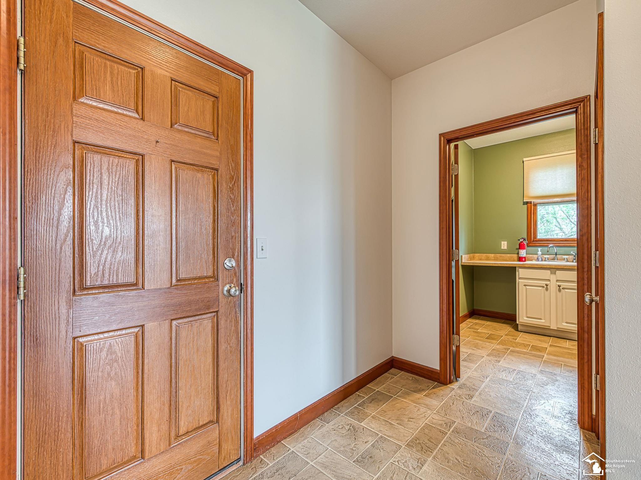 9585 Minx Road Temperance, MI 48182 - Photo 17 of 41