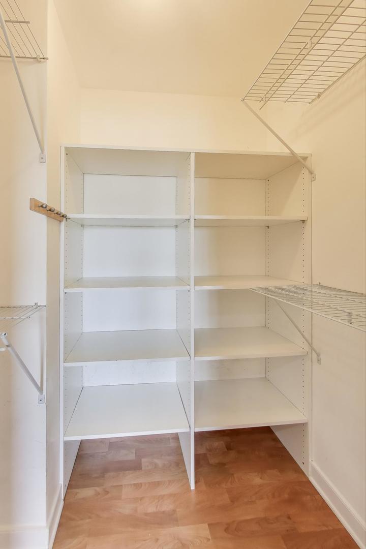 725 West Huntington Commons Road, Unit 217 Mount Prospect, IL 60056 - Photo 13 of 23