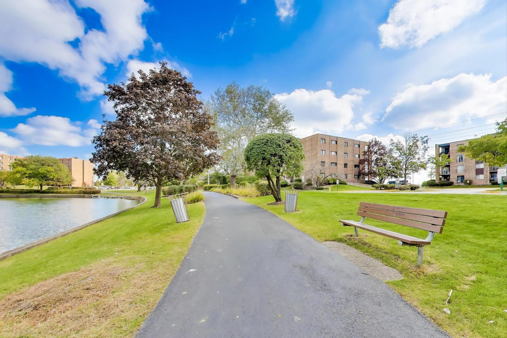 725 West Huntington Commons Road, Unit 217 Mount Prospect, IL 60056 - Photo 22 of 23