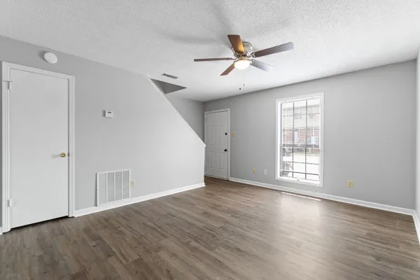 $925 | 121 Stephanie Drive, Unit D, Clarksville, TN 37042