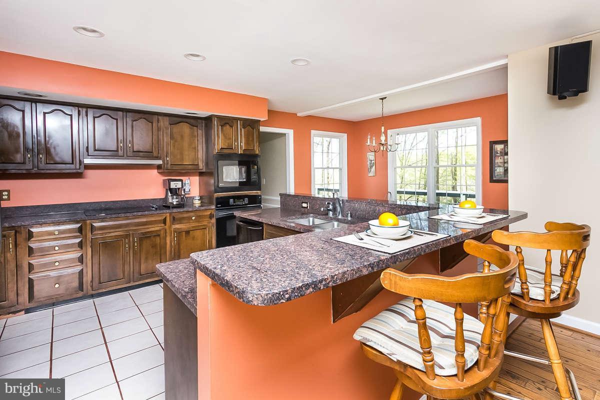 2118 Highland Ridge Drive Phoenix, MD 21131 - Photo 9 of 29 Kitchen