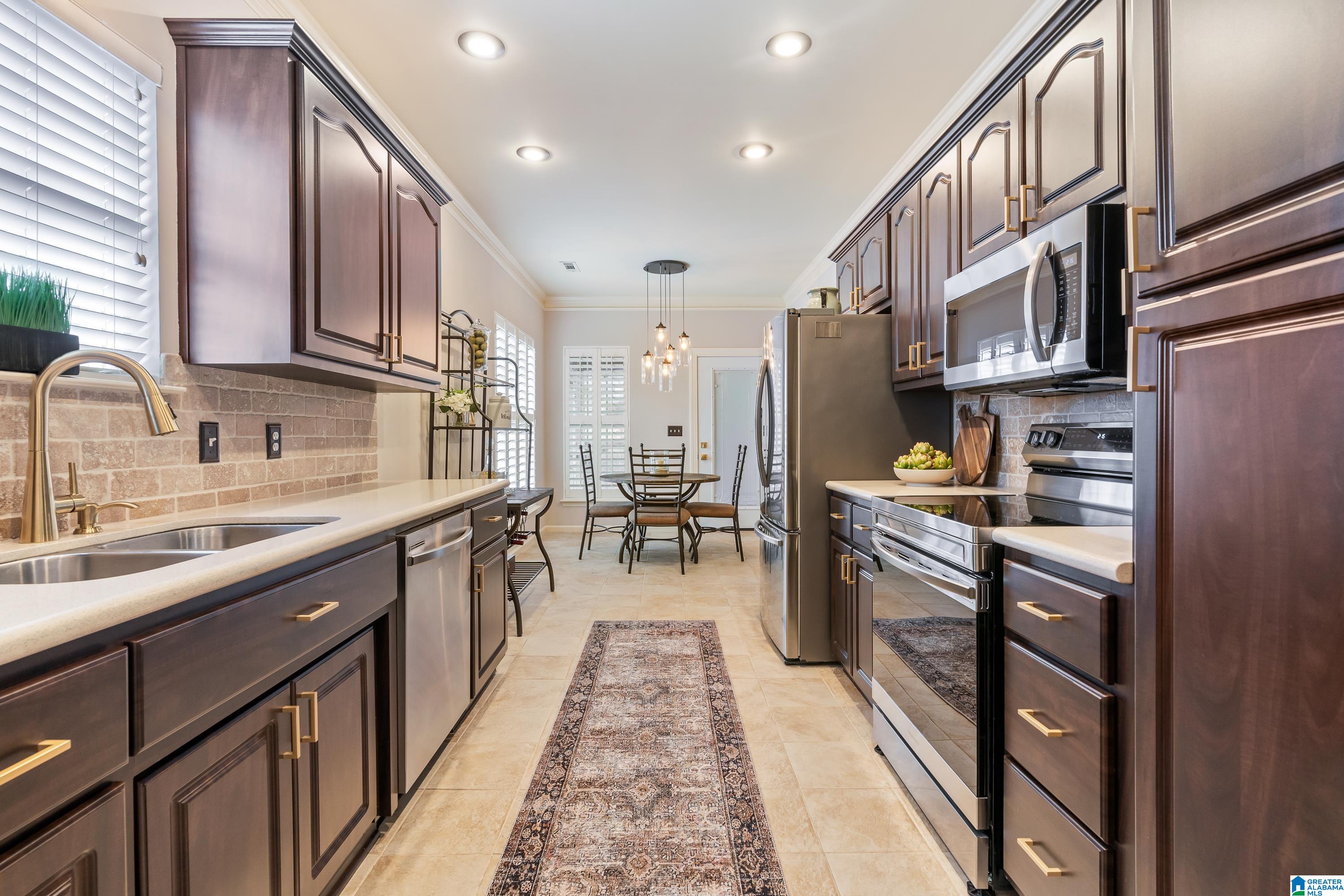 309 Springdale Drive Gardendale, AL 35071 - Photo 6 of 35