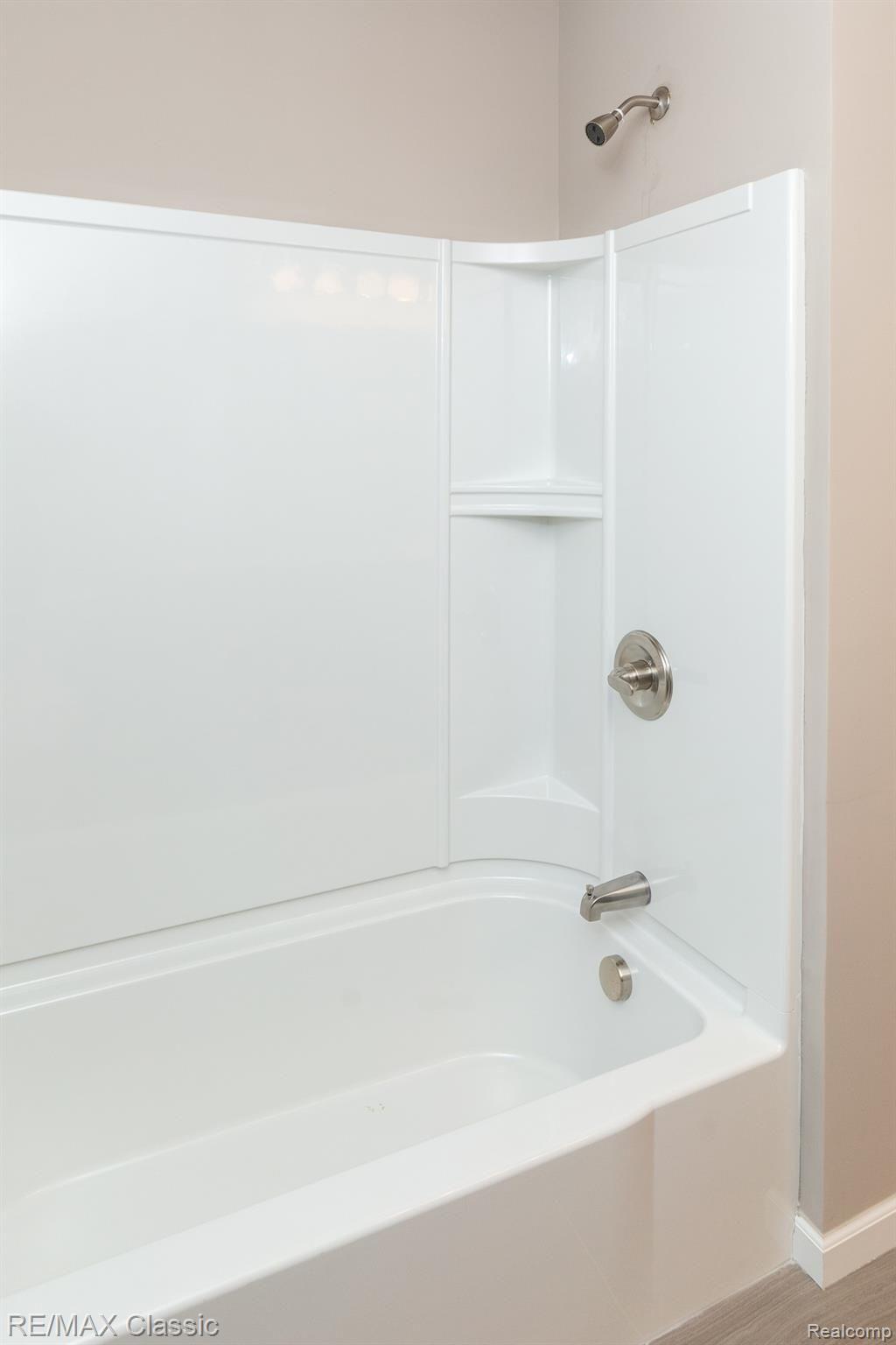 30831 Bradmore Road Warren, MI 48092 - Photo 24 of 30 5149BradmoreRd-35.jpg