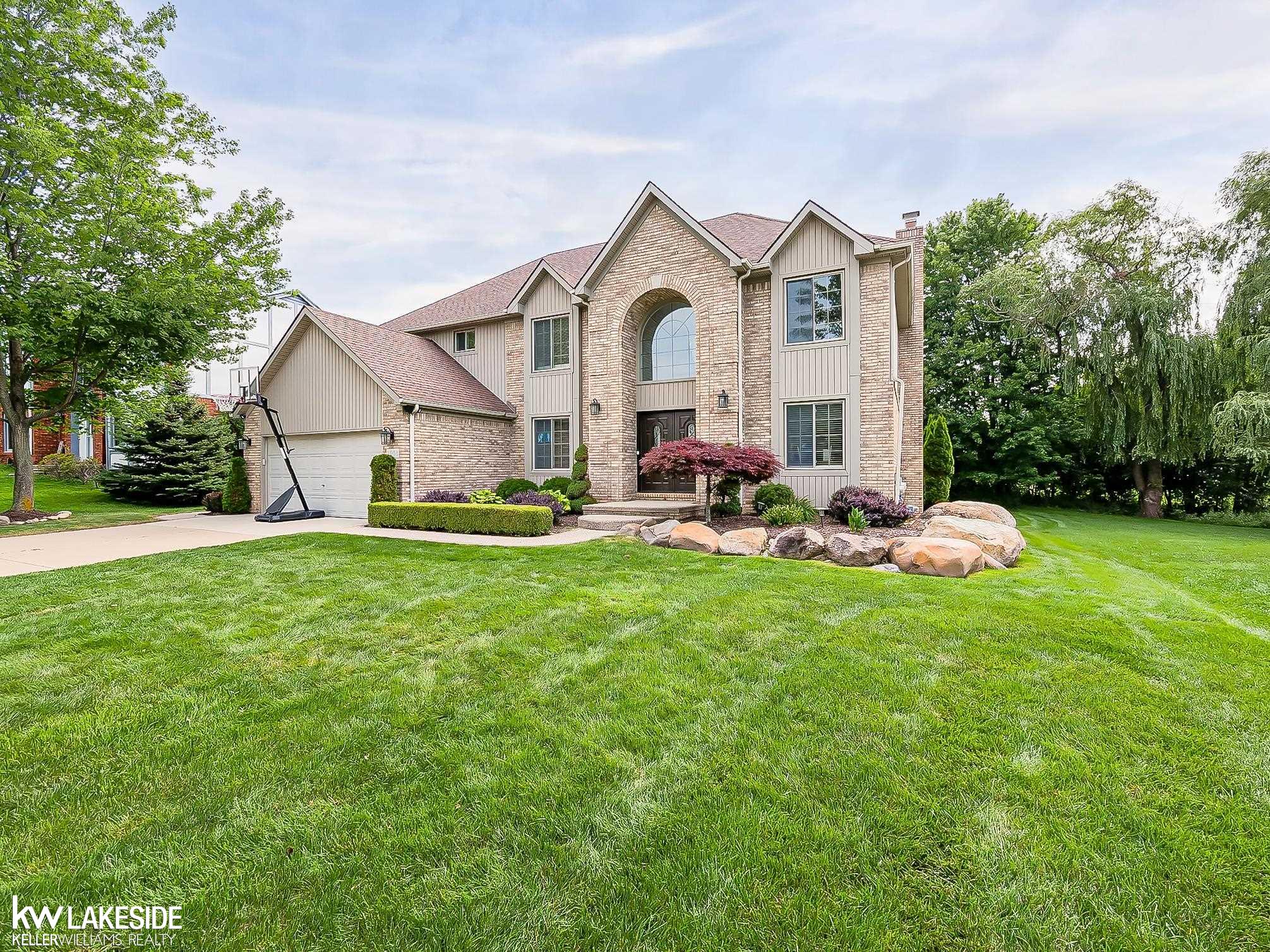 2058 Reagan Drive Rochester Hills, MI 48309 - Photo 2 of 68