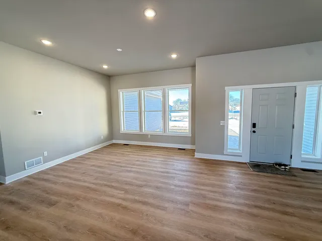 $579,900 | 6712 Honey Bee, DeForest, WI 53532