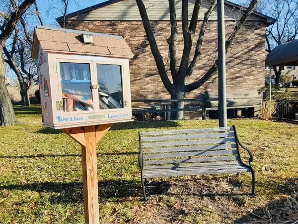 $1,400 | 932 Westbrooke Way, Unit 8, Hopkins, MN 55343
