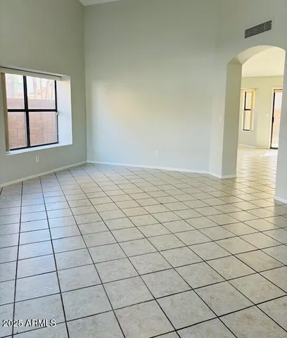 a view of a utility room