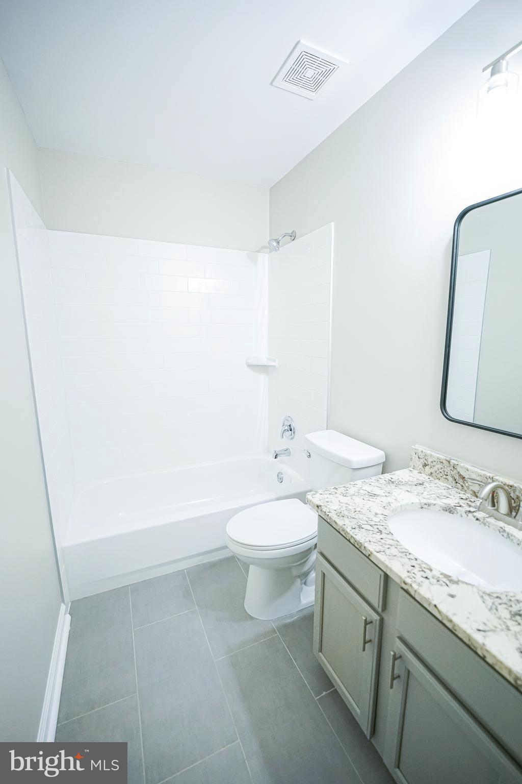 862 Vanderbilt Terrace Southeast Leesburg, VA 20175 - Photo 25 of 41 Fully remodeled Middle Floor Community Bathroom