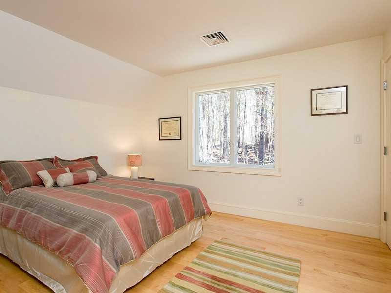 598 Haley Road Kittery Point, ME 03905 - Photo 24 of 35 Bedroom. 2nd floor Bedroom Suite