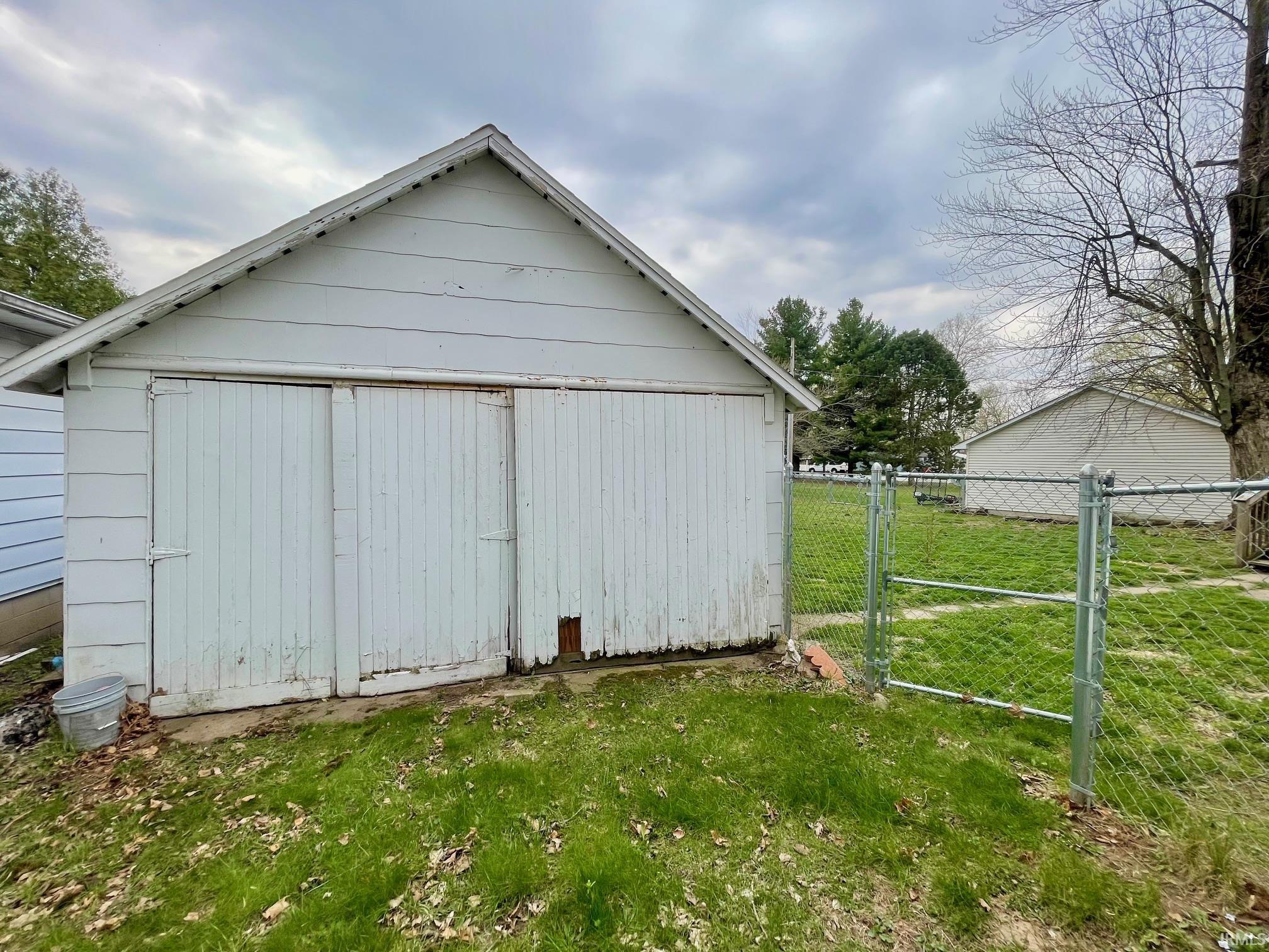 107 Logan Street Argos, IN 46501 - Photo 16 of 18