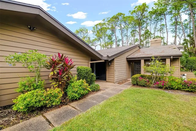 $350,000 | 4687 Chandlers Forde, Unit 25, Sarasota, FL 34235