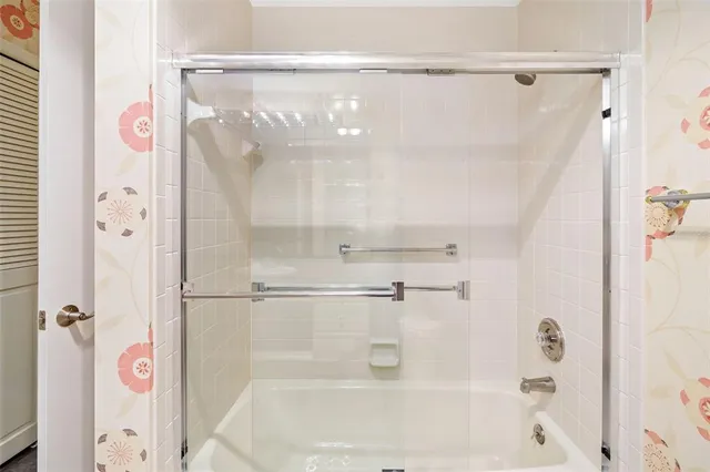 $350,000 | 4687 Chandlers Forde, Unit 25, Sarasota, FL 34235