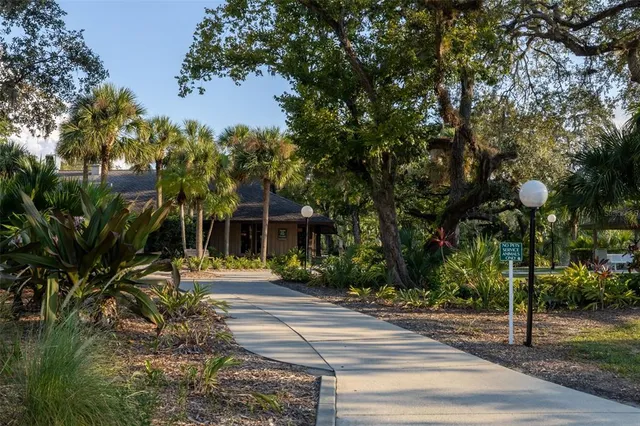 $350,000 | 4687 Chandlers Forde, Unit 25, Sarasota, FL 34235