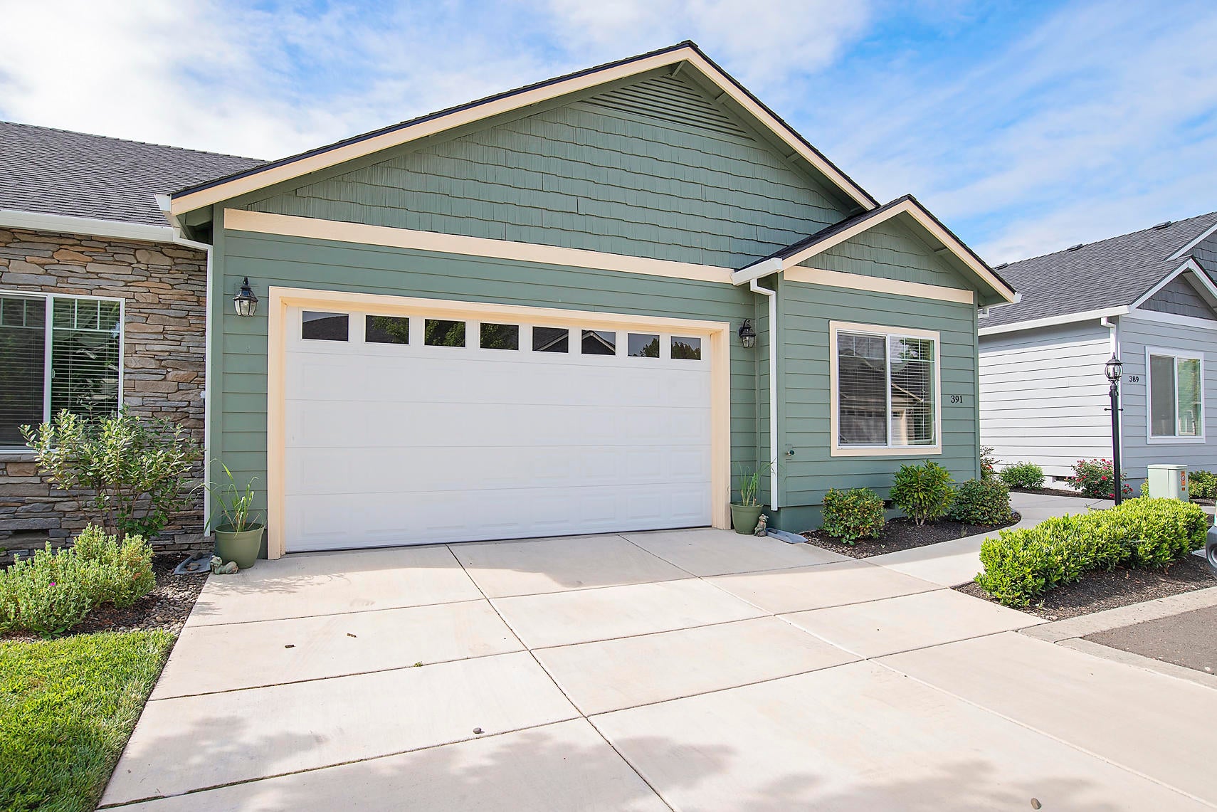 391 Live Oak Loop Central Point, OR 97502 - Photo 1 of 16 Live Oak_016