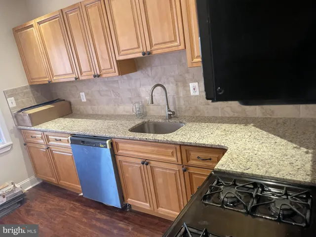 $174,900 | 214 South 2nd Street, Darby, PA 19023