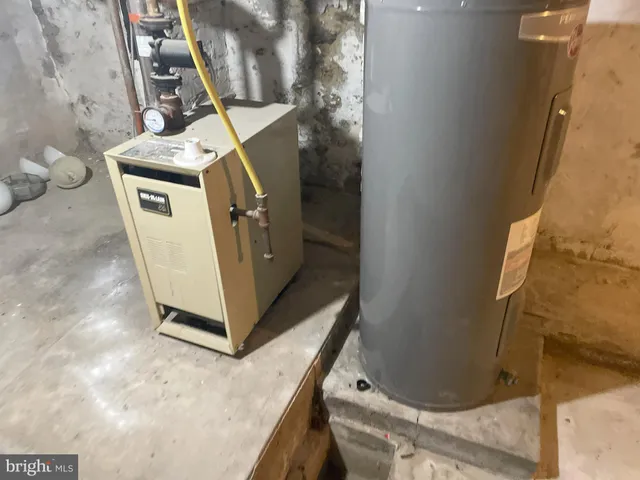 $174,900 | 214 South 2nd Street, Darby, PA 19023