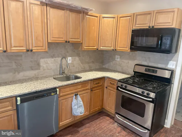 $174,900 | 214 South 2nd Street, Darby, PA 19023