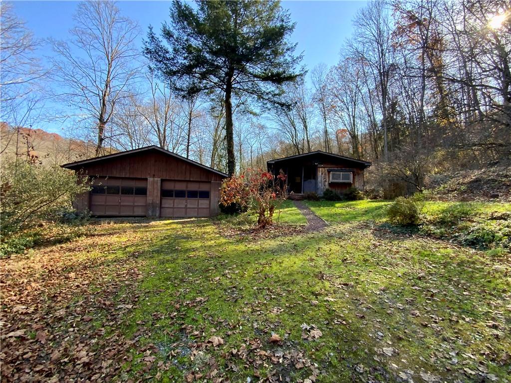 113 Platt Road Clinton, PA 15026 - Photo 1 of 21 Gallery Image 1